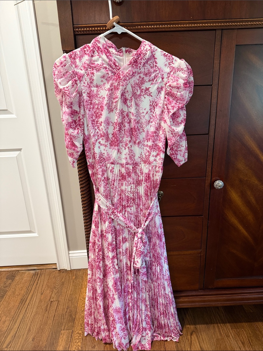 Monique Lhuillier Pink and White Floral Pleated Maxi Dress